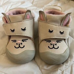 Stride rite size 4 toddler shoes